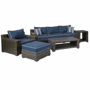 ban ghe nhua may nem xanh 1 23857